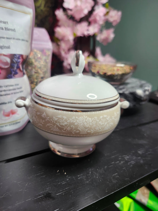 Mikasa Bavarian Platinum Sugar bowl